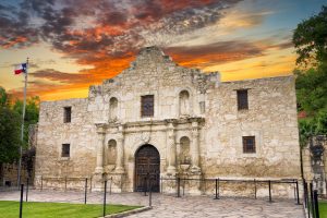 iStock-522384399-alamo-300x200